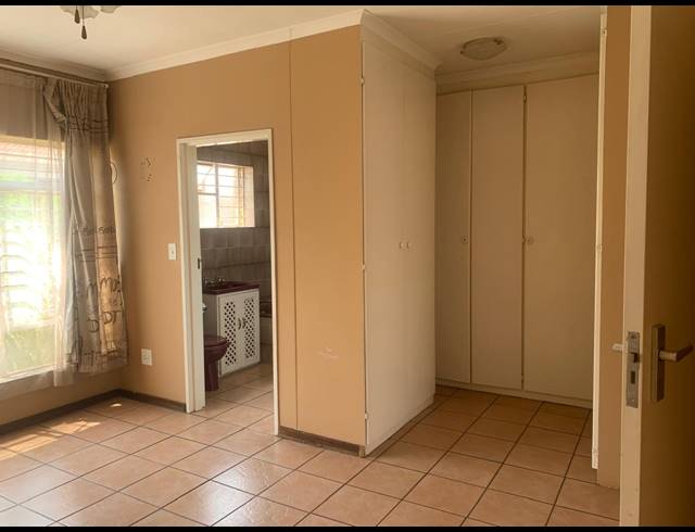 2 bed property to rent in POLLAK PARK